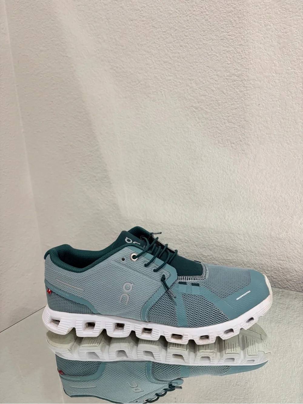 On Running Teal and Dark Teal Men's Athletic Shoes size 8.5
